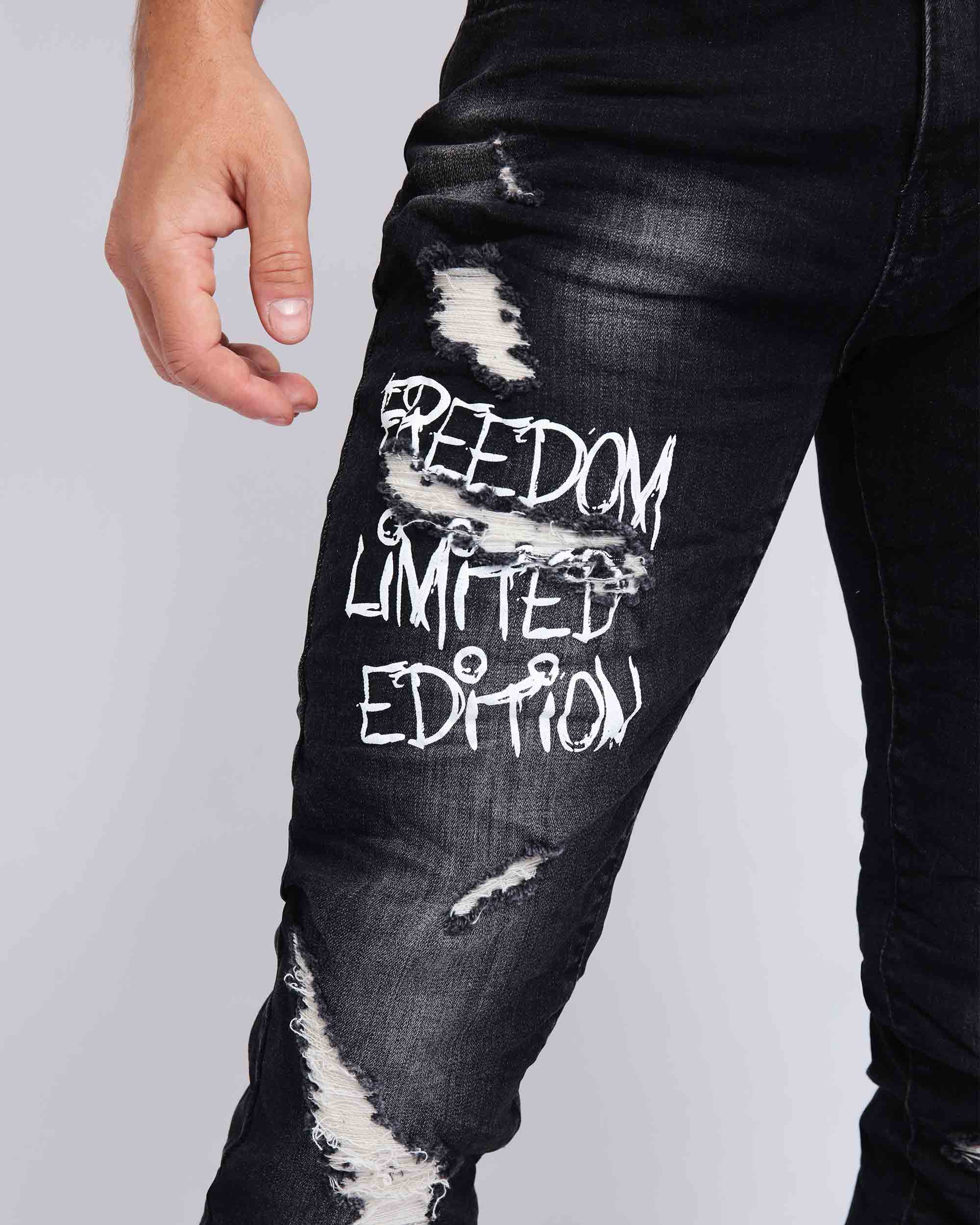 Graffiti Jeans-Chile Local Delivery