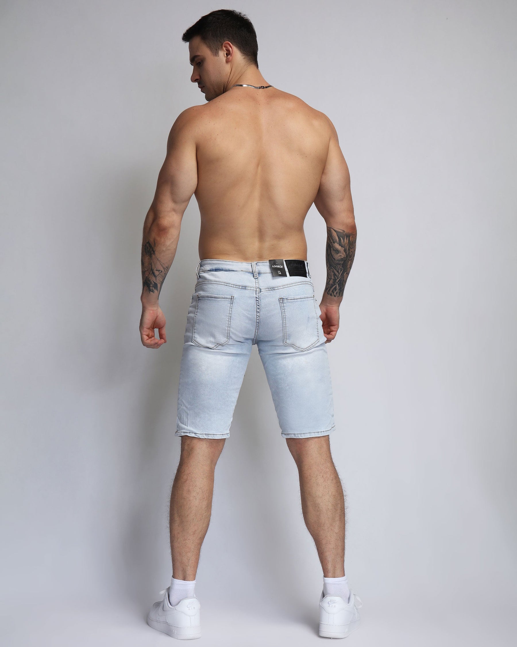 Light Wash Blue Short Jeans with Small Ripped