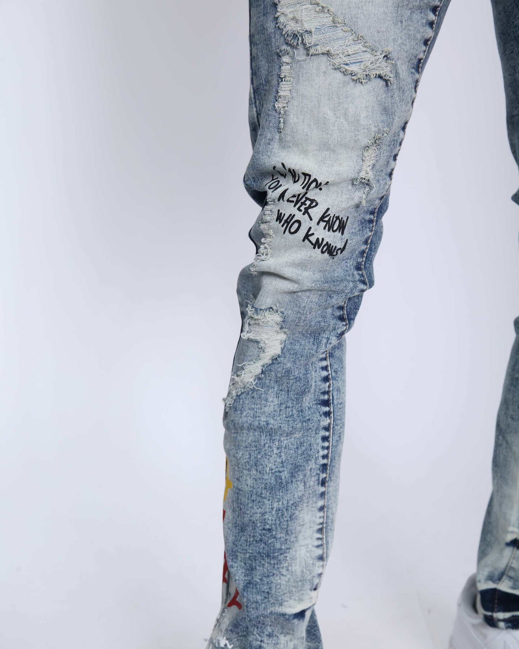 Light Wash Irregular Ripped Blue Jeans with Color Print