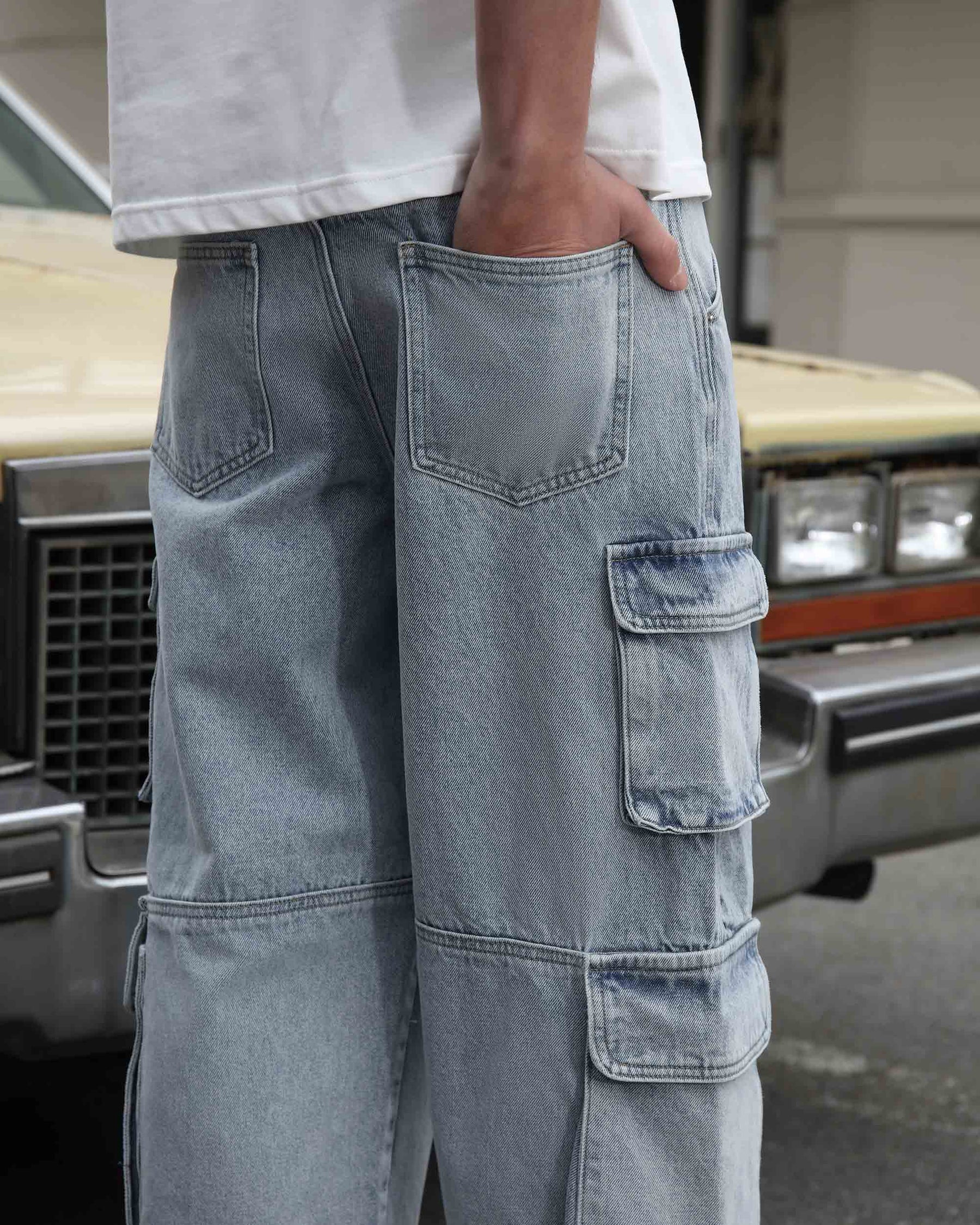 Comfortable Blue Baggy Jeans with Large Pockets