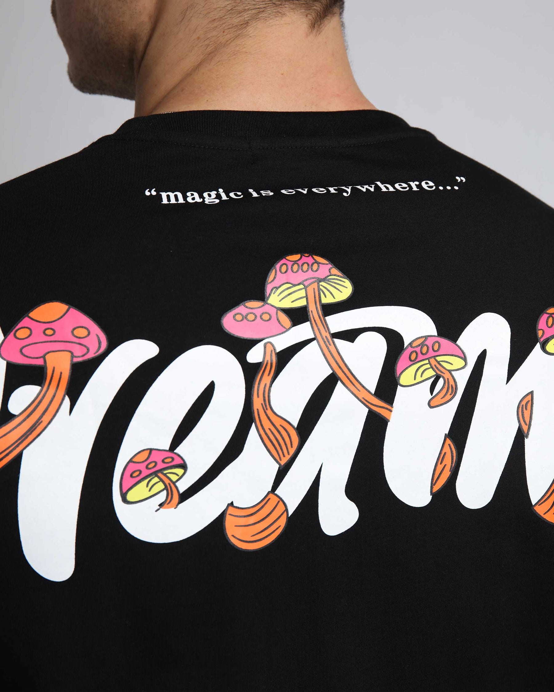 Camiseta con estampado artístico abstracto-Entrega local en México