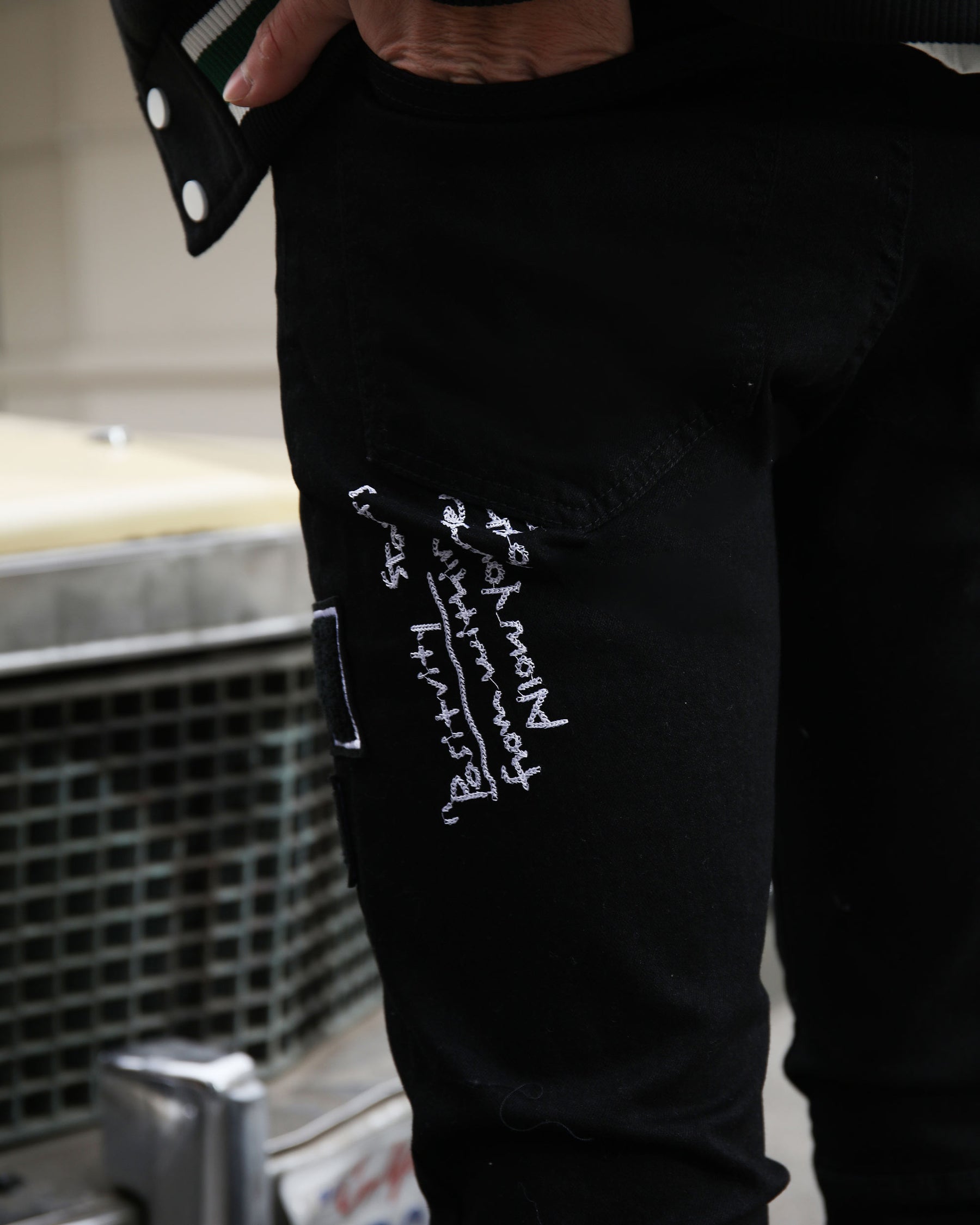 Black Urban Graffiti Embroidery Slim-fit Jeans