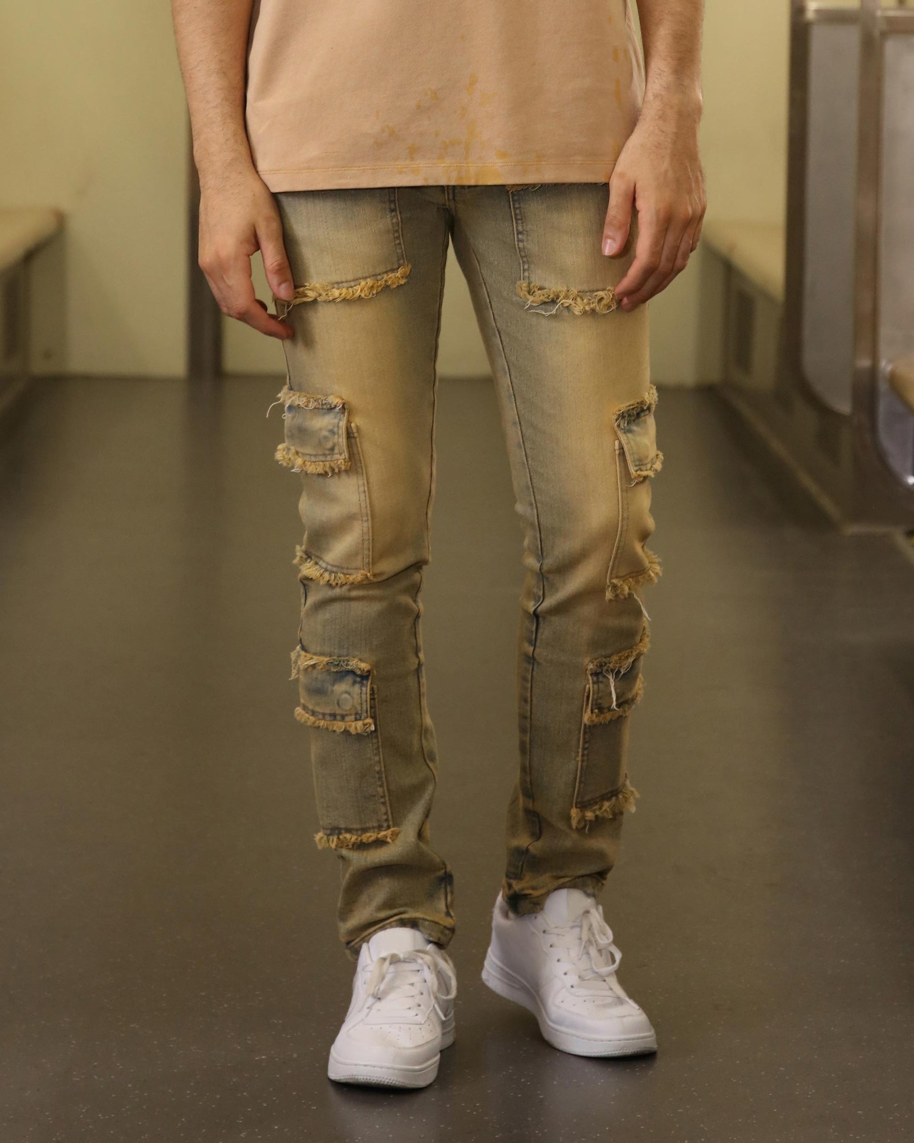 Logeqi Raw Edge Straight Brown Jeans with Side Pockets