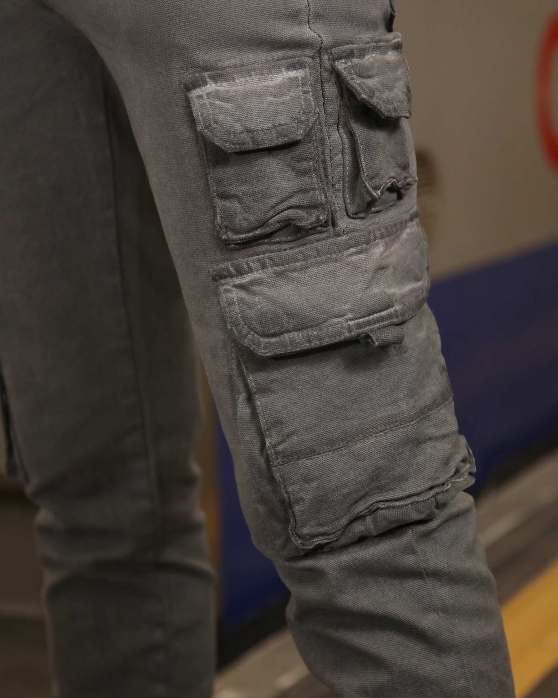 Slim-fit Cargo Jeans with Functional Side Pockets