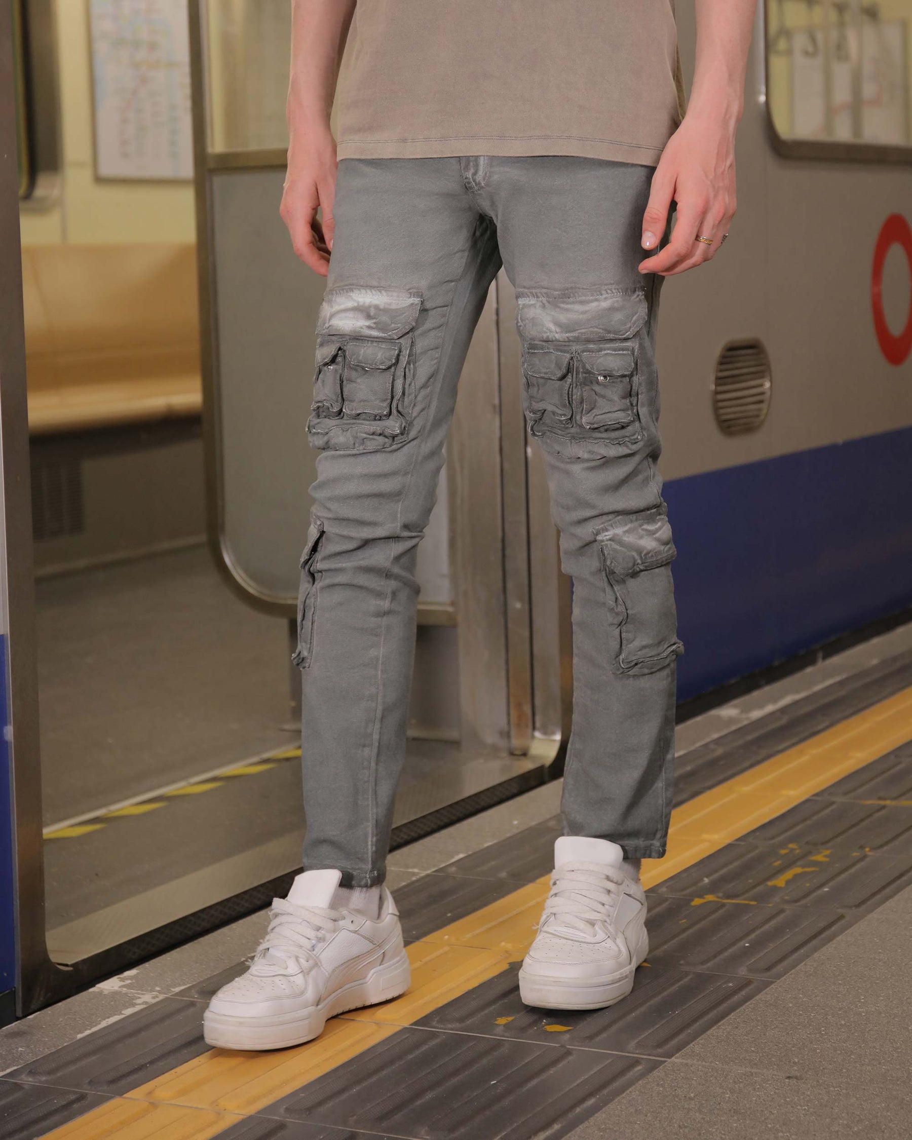 Slim-fit Cargo Jeans with Functional Multiple Pockets