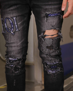 LOGEQI Black Ripped Jeans with Bold Rips