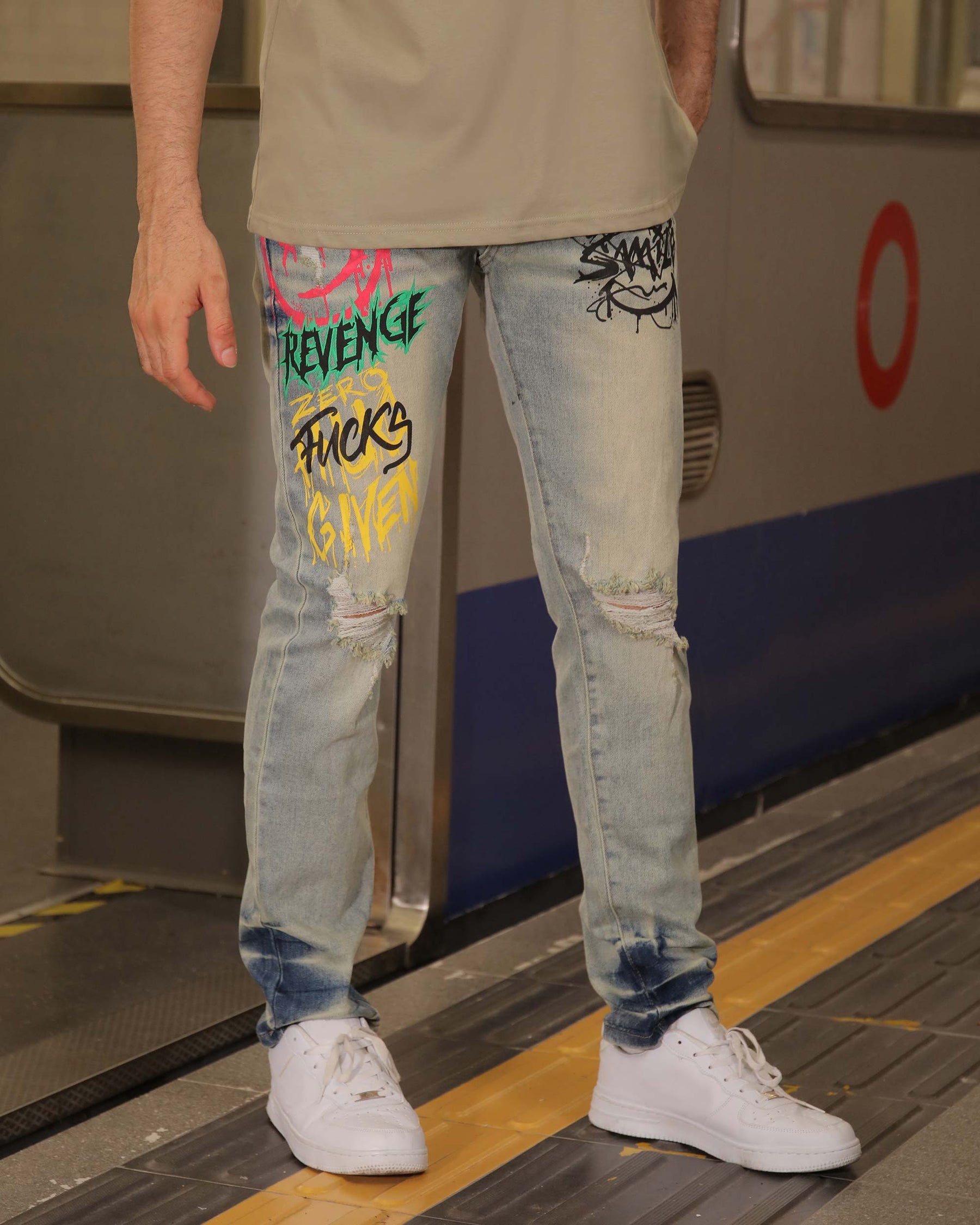 LOGEQI Distressed Blue Jeans with Graffiti - Streetwear Style