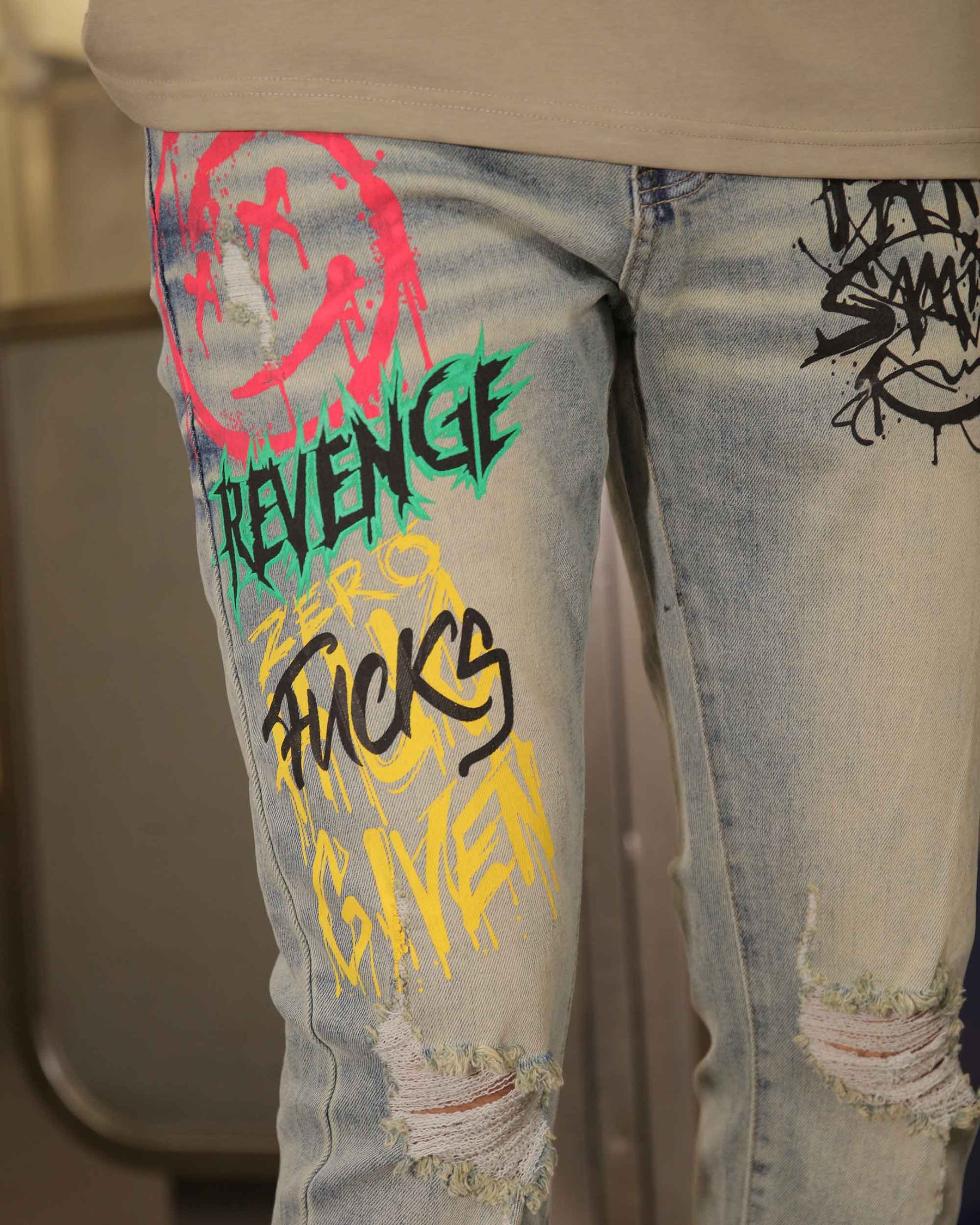 LOGEQI Distressed Blue Jeans with Graffiti - Streetwear Style