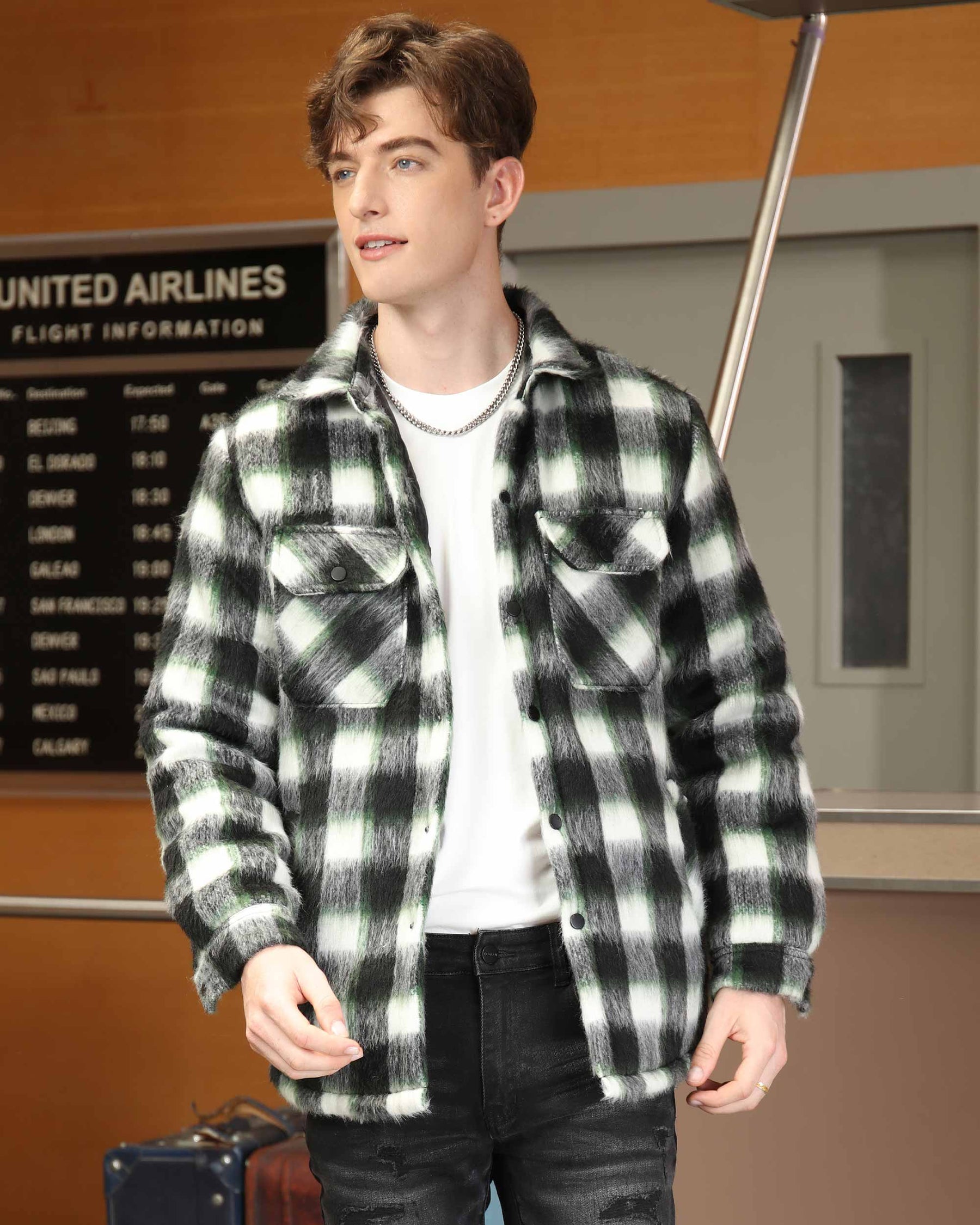 Utility Plaid Jacket - Functional and Stylish