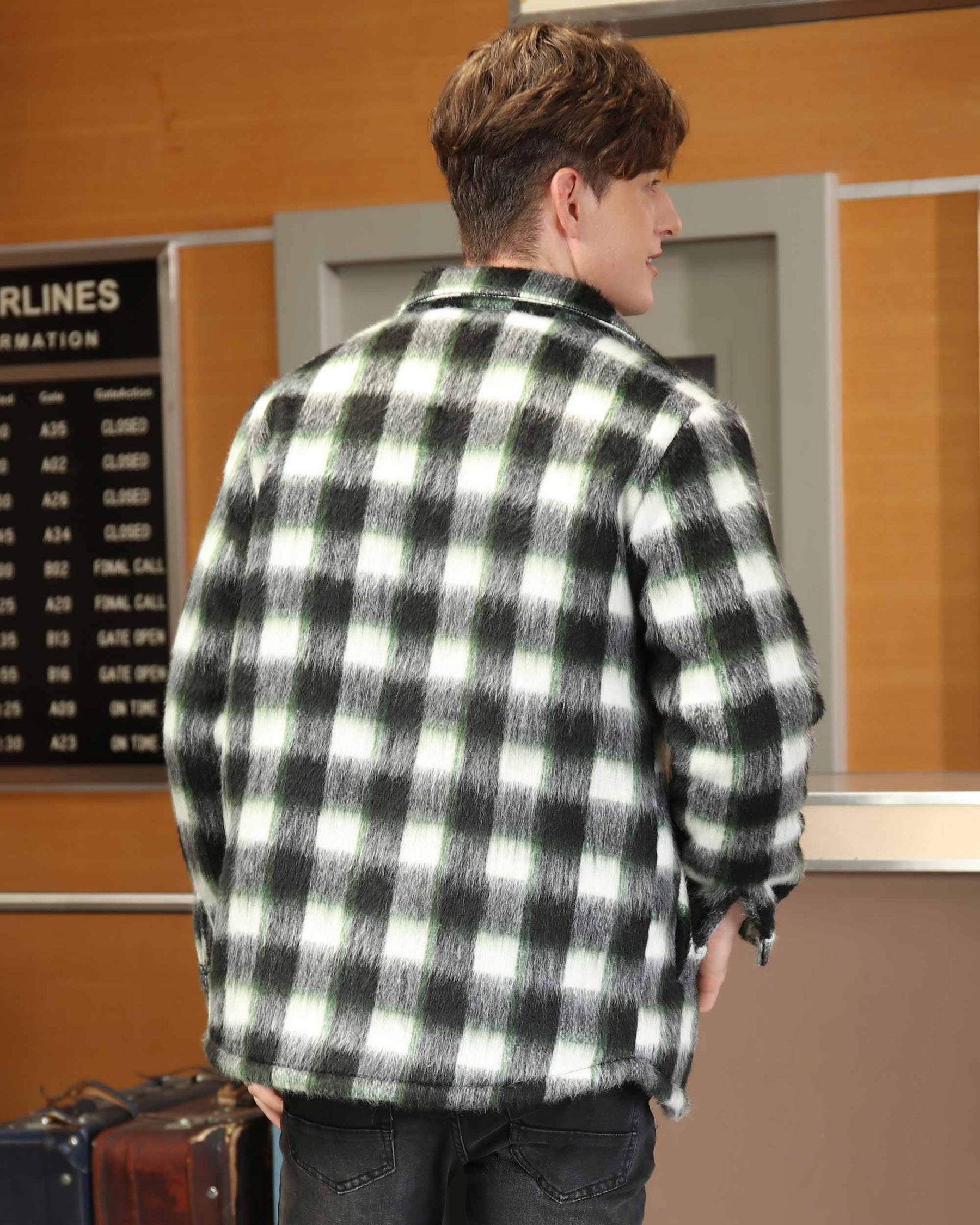 Utility Plaid Jacket - Functional and Stylish