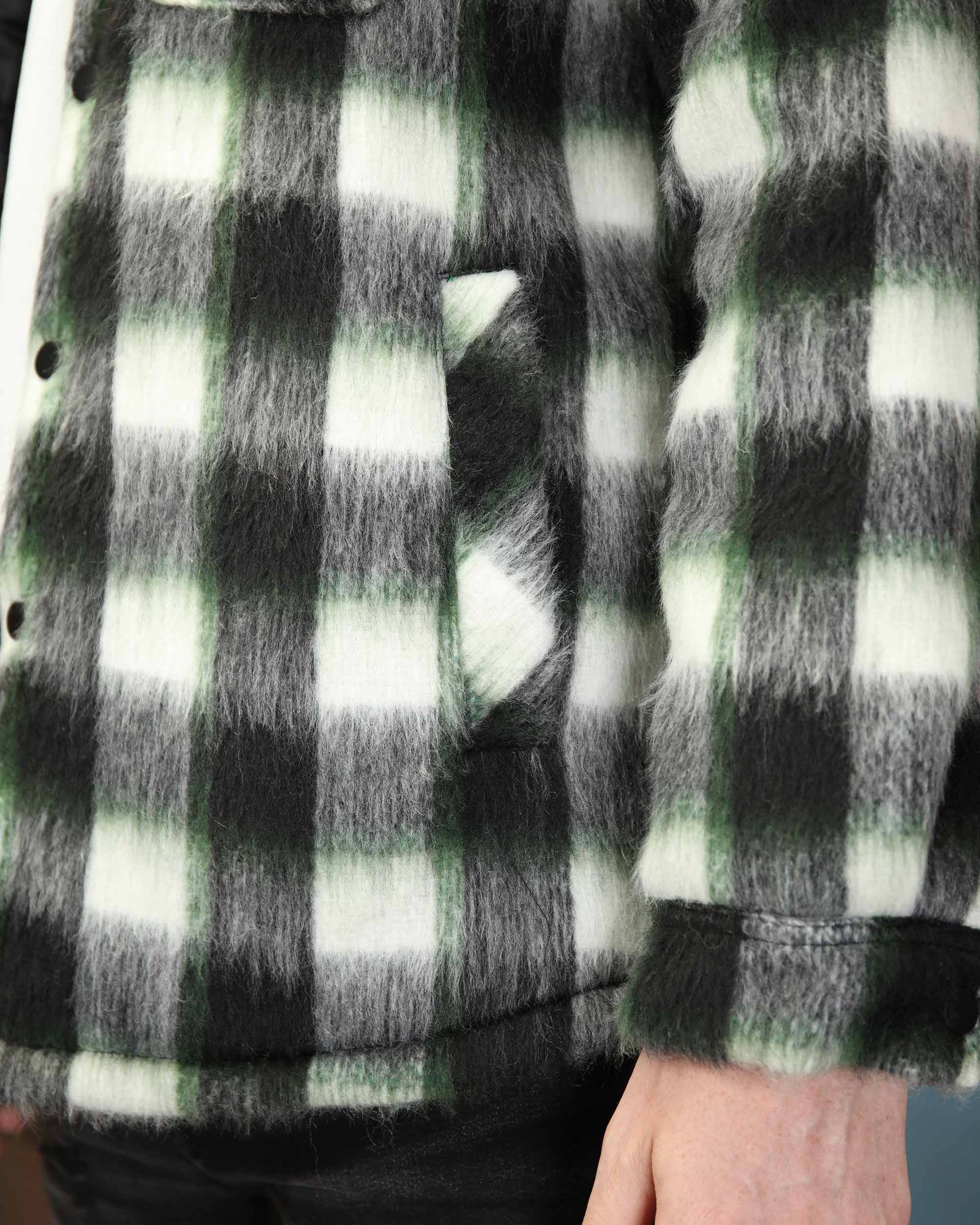 Utility Plaid Jacket - Functional and Stylish