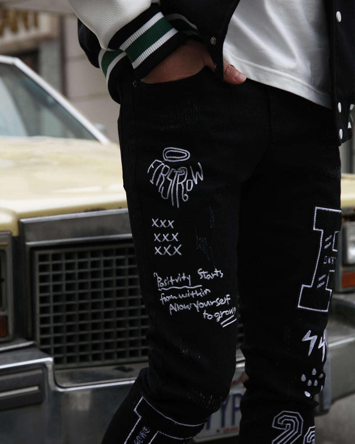 Black Urban Graffiti Embroidery Slim-fit Jeans